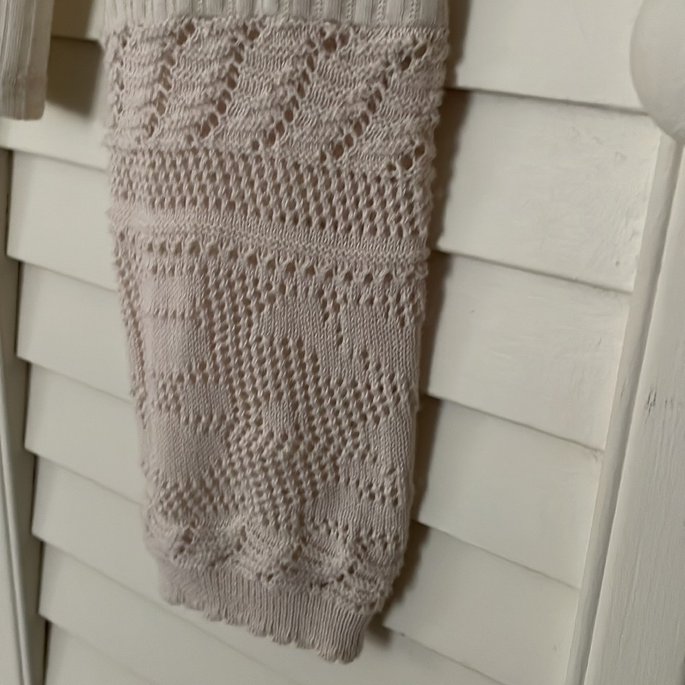 Crocheted blouse - Picture 6 of 9